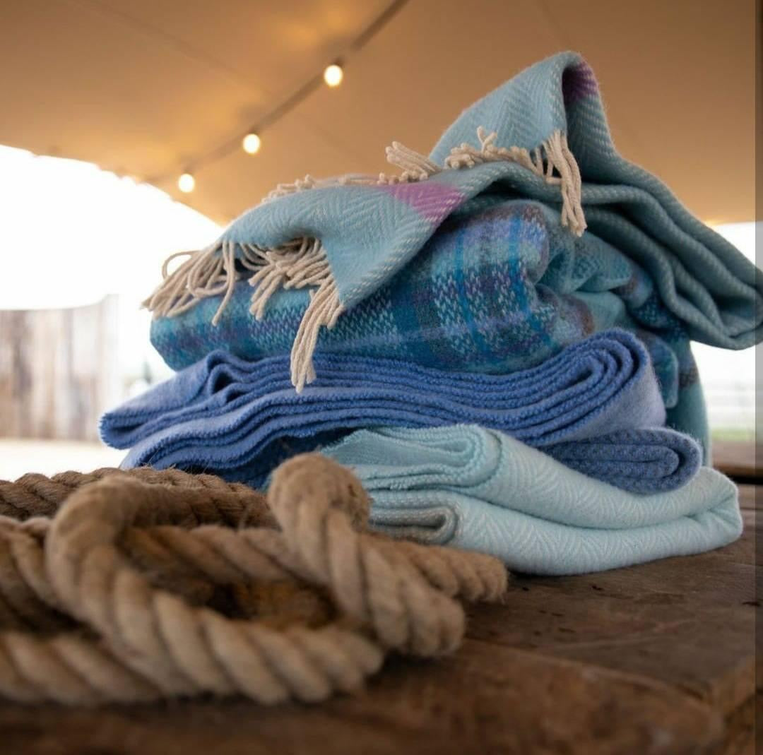 Merino Wool & Cashmere Blankets