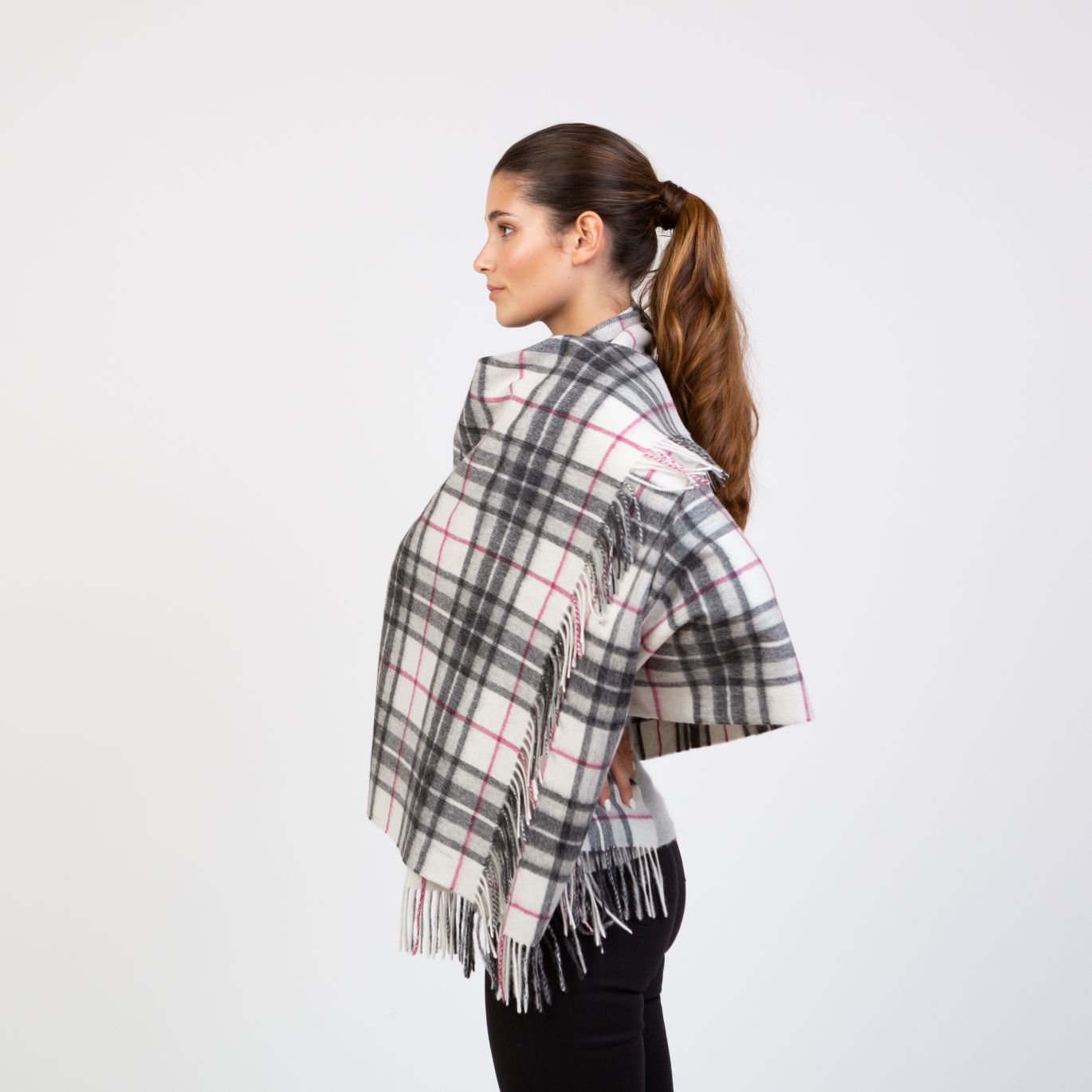 100% Lambswool Stole White Scotty Thompson Tartan