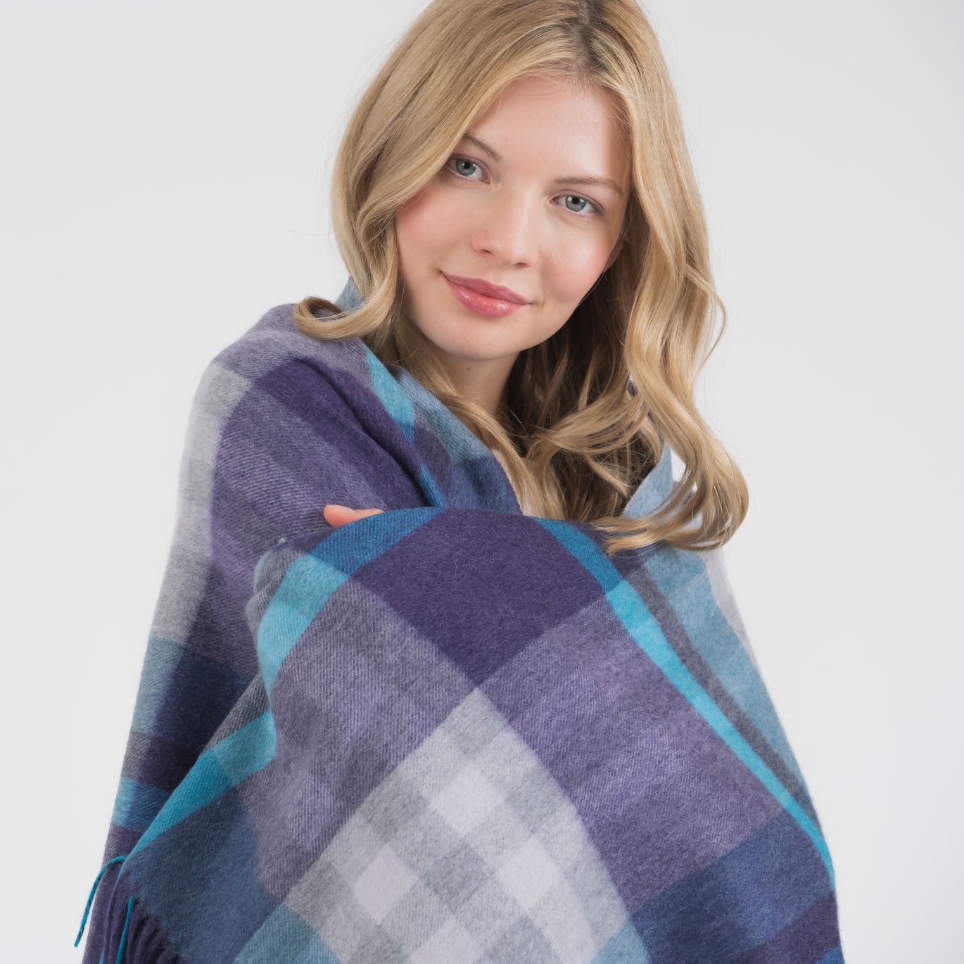 100% Cashmere Stole Blue Tartan